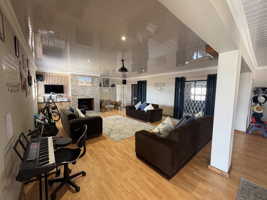 4 Bedroom Property for Sale in Darling Western Cape